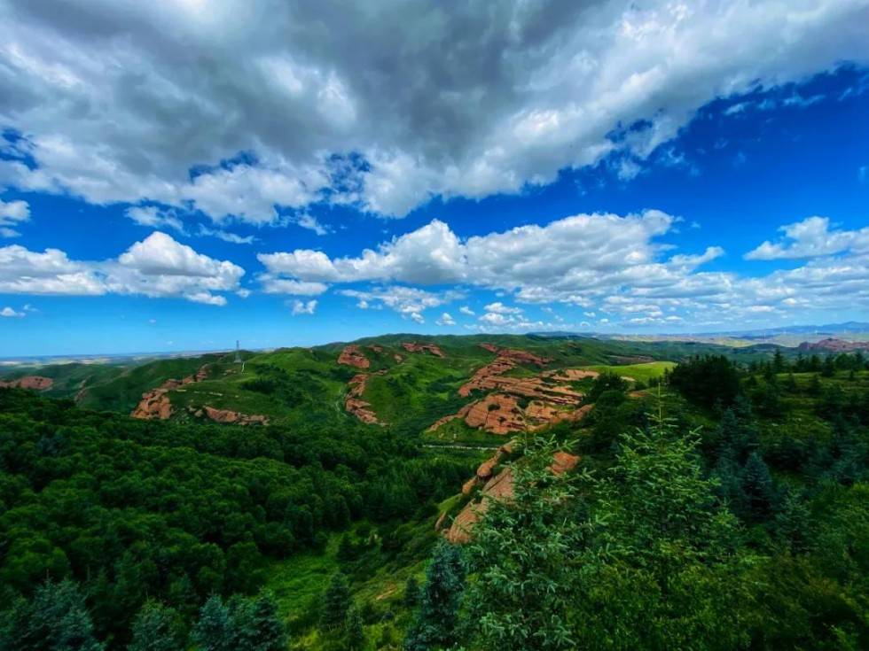 别再错过今夏的六盘山旅游景点火石寨啦!_手机搜狐网