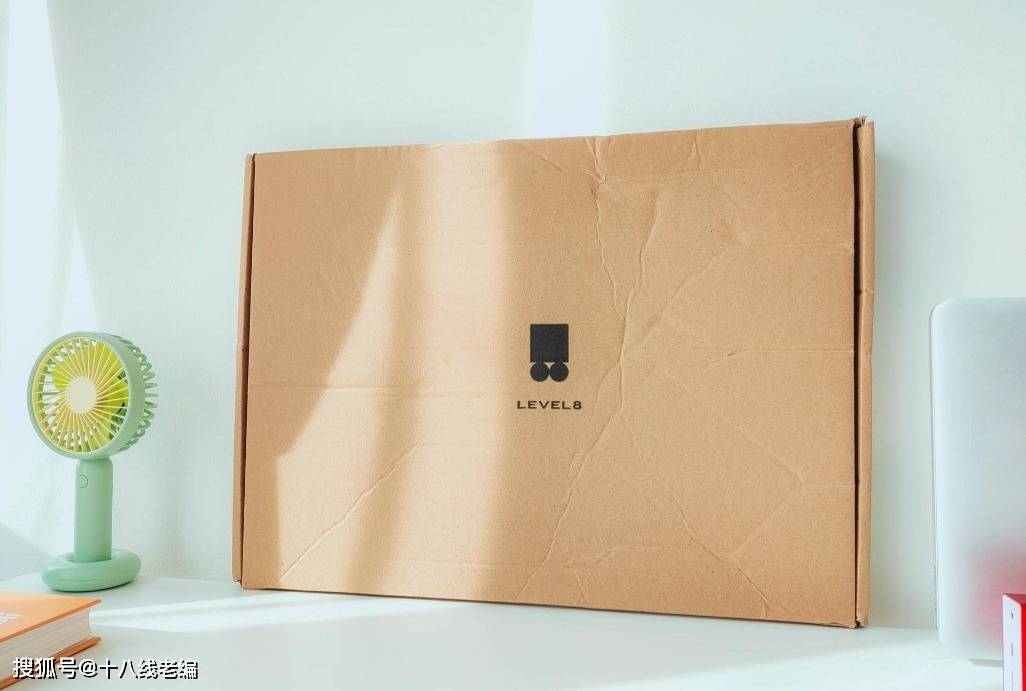 文青|上了老罗直播间，原来文青背包长这样，LEVEL8文青背包图赏