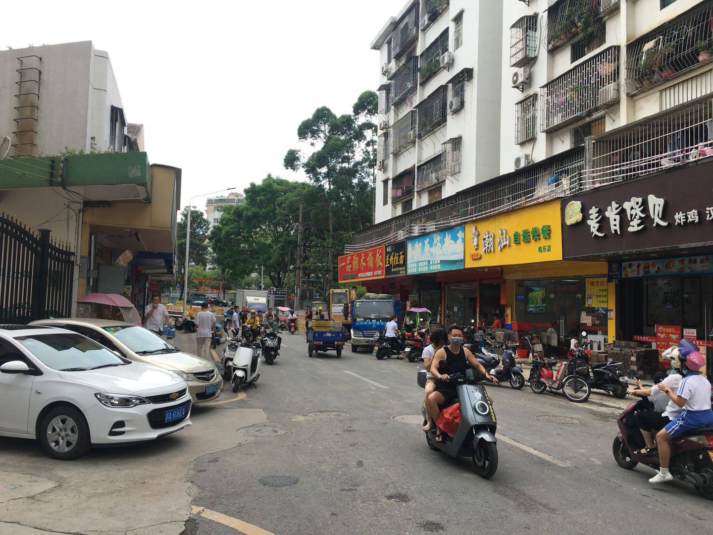 老乡有想法吗,深圳西乡木桶饭快餐店转让