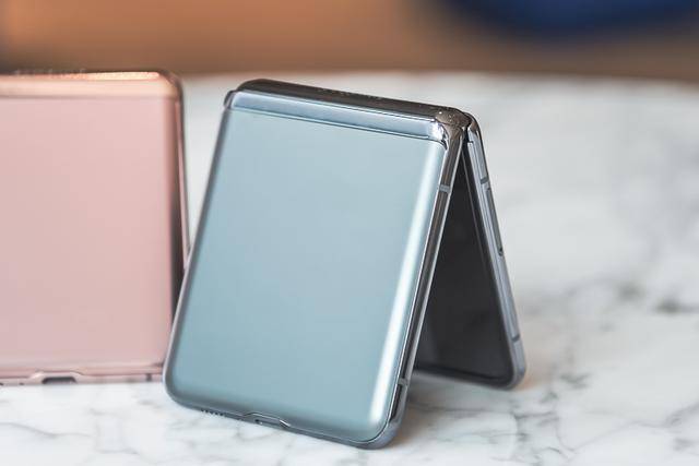 多角度|体验三星Galaxy Z Flip 5G：骁龙865 Plus加持，交互再升级