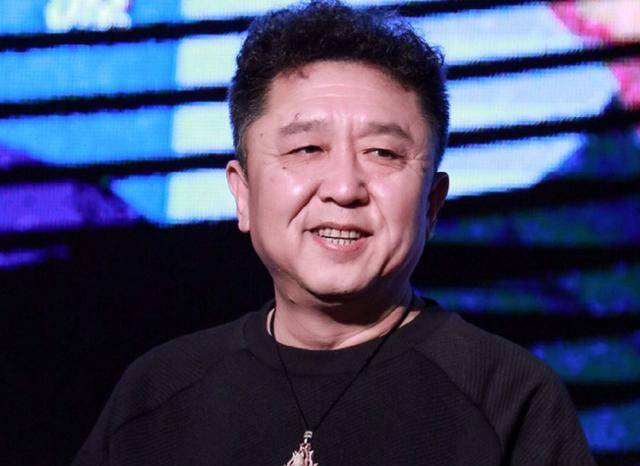于谦在餐厅抽烟被骂不道德,于谦霸气回应才知道什么叫
