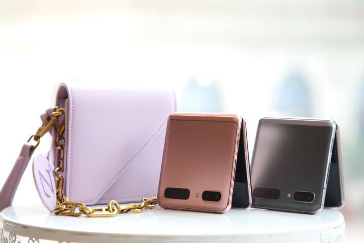 Galaxy|时尚遇见5G科技 ，三星Galaxy Z Flip 5G亮相上海