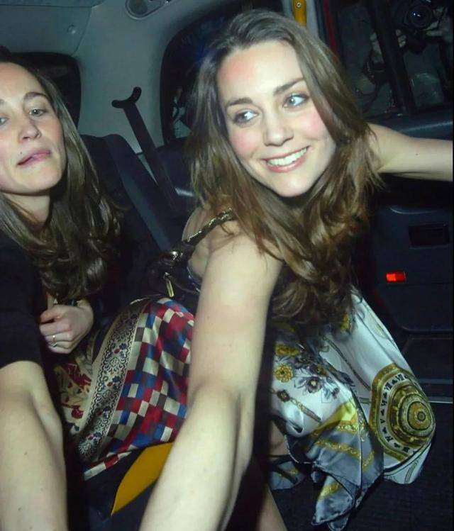 造型|反差太大!贤淑凯特年轻时也爱泡夜店,王妃穿缎面吊带裙太性感