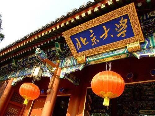 生活费|大一女生，每月要求父母给4500元生活费，过分吗？