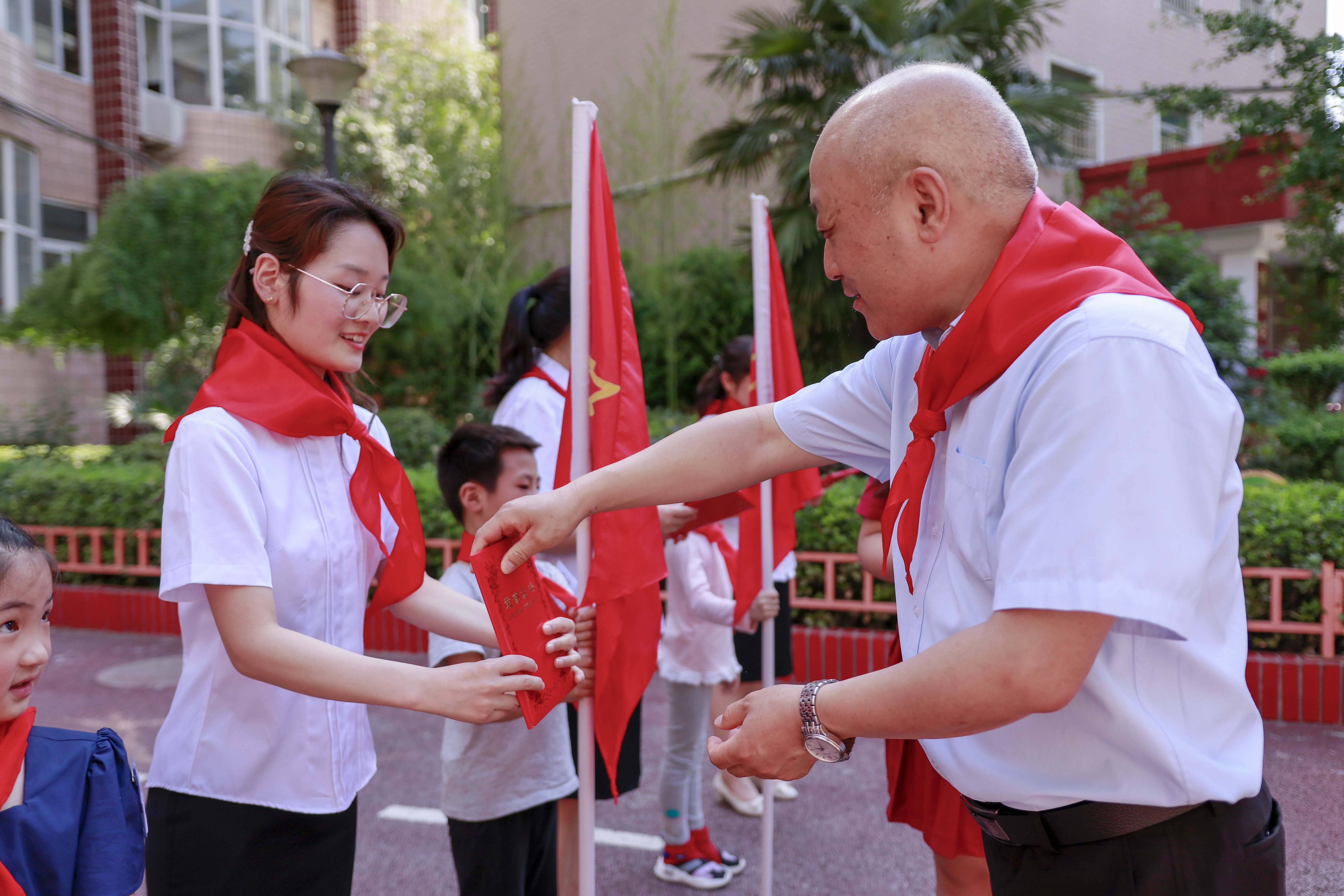 教育|博客大赛显身手 向阳花木早逢春-二七区实验小学“美好教育”砥砺前行中