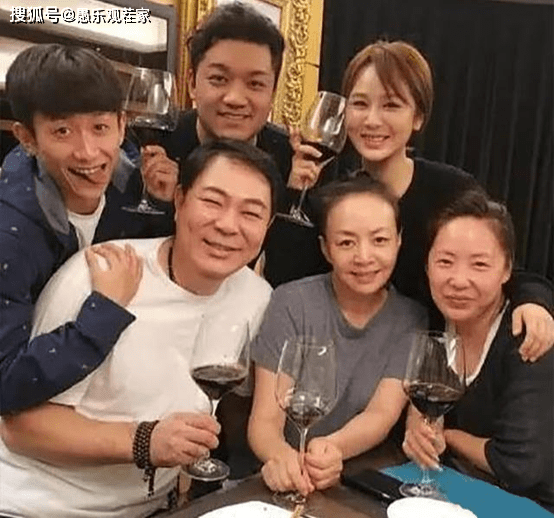 女方|原创张一山、宋妍霏恋情曝光，女方粉丝嫌男方太矮不般配，哪来的自信