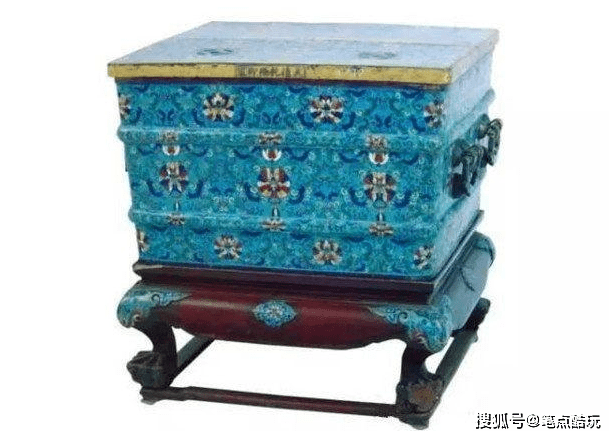 冰箱|酒饮化妆品也能完美冷藏！西门子酒饮冰箱力解高端痛点颠覆常规