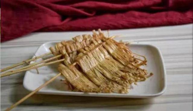 道菜|爱慕已久的异性约你去吃烧烤？这四道菜可不能点！否则可就很尴尬