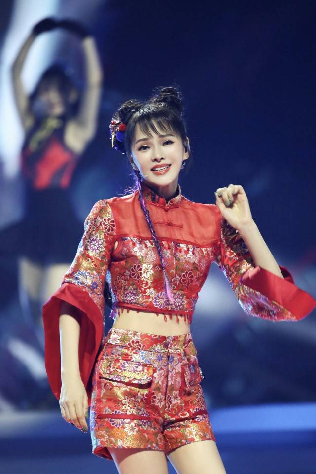 表演|原创为什么说张雨绮眼光好？除了张含韵，她挑伊能静也让人意外