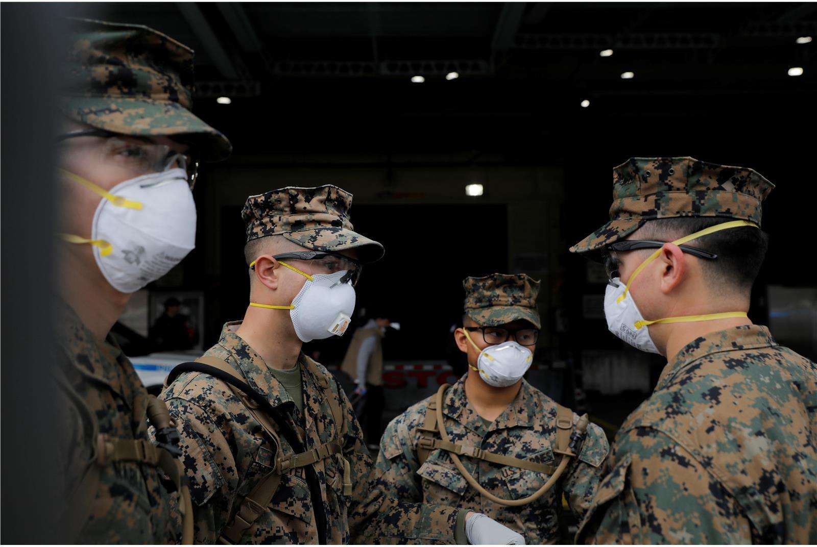 组建“病毒军团”？美国疫情失控，1.9万士兵感