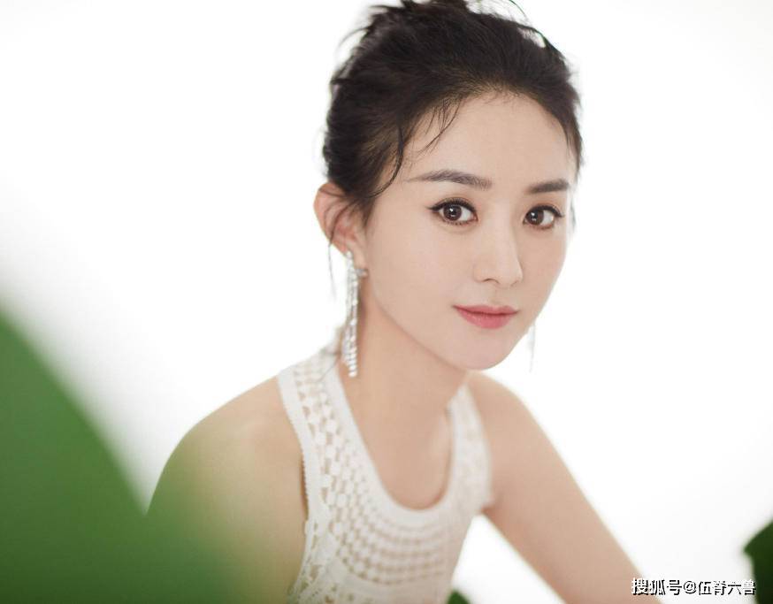 杨颖|杨颖时尚资源被嘲后,赵丽颖也遭品牌“降级”,大牌也要看脸色?