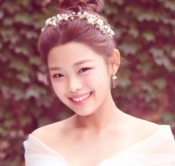 曾因|13年后的莫小贝堪比“整容”，曾因丑遭人嘲，今美得人不敢高攀