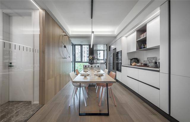 生活|滨湖万丽147平三居室现代风格