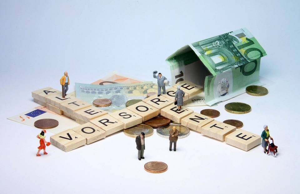 注意：8月起，多地启动新一轮养老金核查，4种情况禁止再领