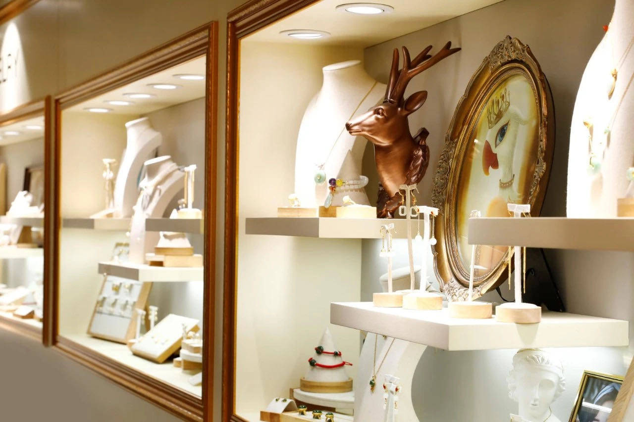 女王|银时代形象升级，感受女王珠宝的尊贵体验！