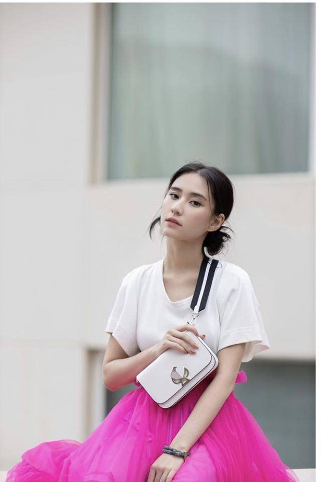 离场|何超莲第二家牛肉面店开业半年倒闭离场，赌王千金也难撑入不敷出