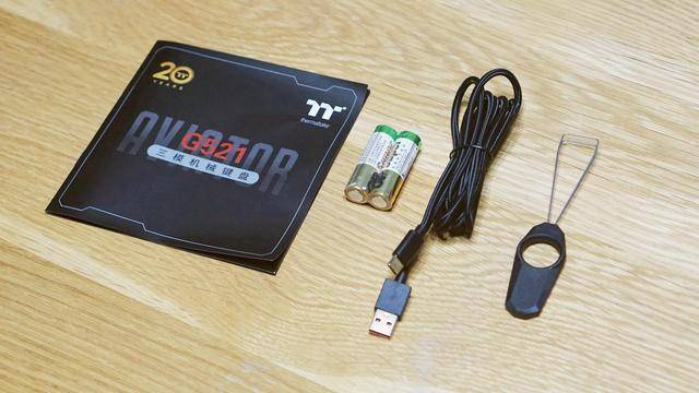 真香|TT G521飞行家三模机械键盘：399，真香？