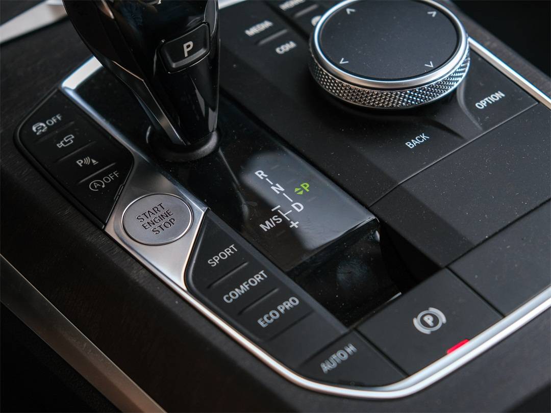 怎样快速学会开车自动挡 fb457f6e2bc2429d9b4ff5f9b39ba97b.jpeg