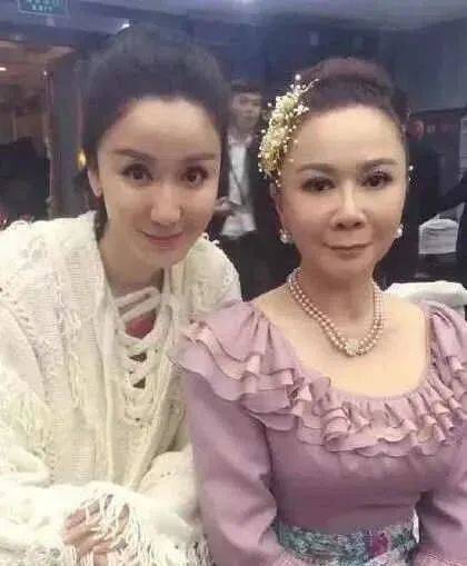 观众|原创公开承认整容成“魔咒”，蔡明撞脸大半个娱乐圈的漂亮女明星！