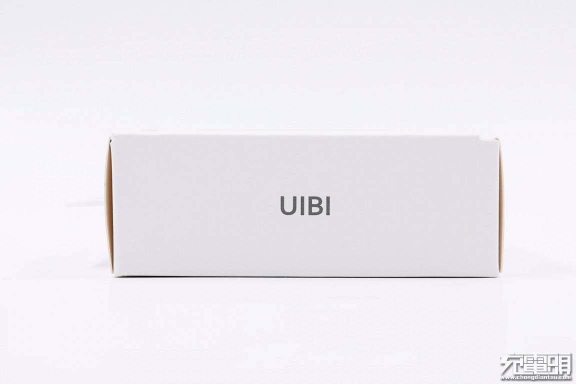 测评盘点|什么是小冰块？UIBI柚比 18W PD充电器评测