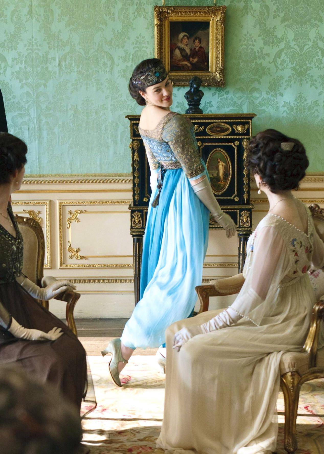 造型|美剧里的复古味，哪个造型你最中意？