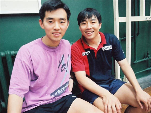 批评|原创孔令辉穿短裤调研被批评!校方用一招巧妙处理,孔曾自评朴实简单