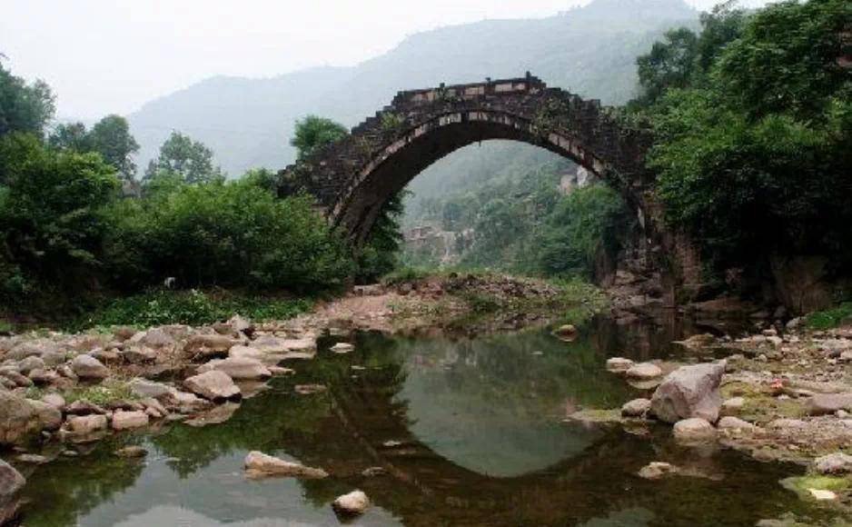 重庆人走过的桥,比你走过的路还多