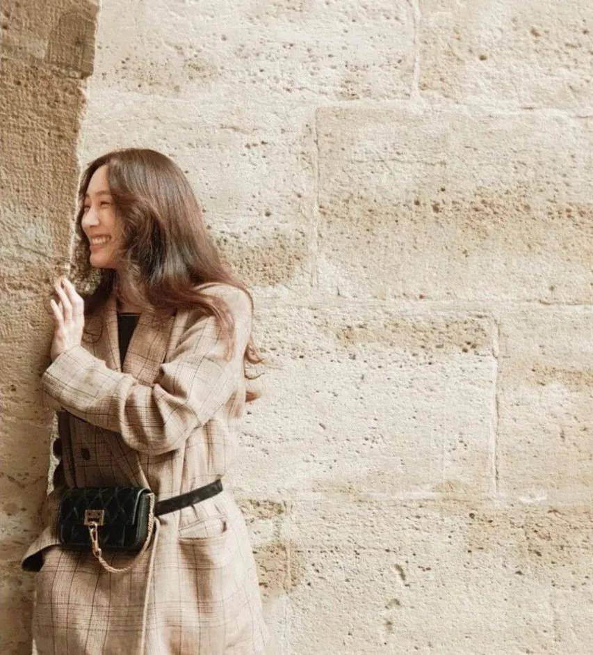 小白花|争了30年的小白花，少女幂看到踏上姐系妩媚线的唐嫣，坐得住吗？