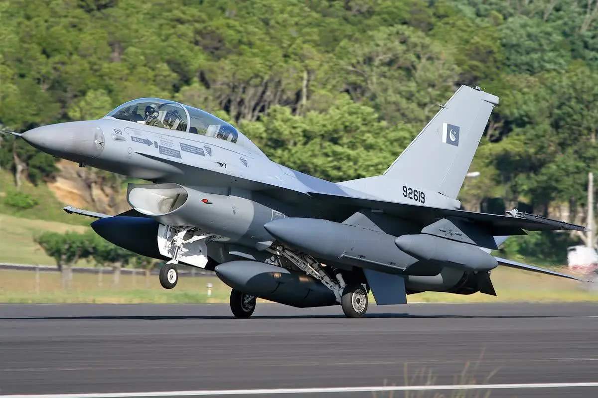 F16偷袭米格21，明明相差一整代但还使用这种手段