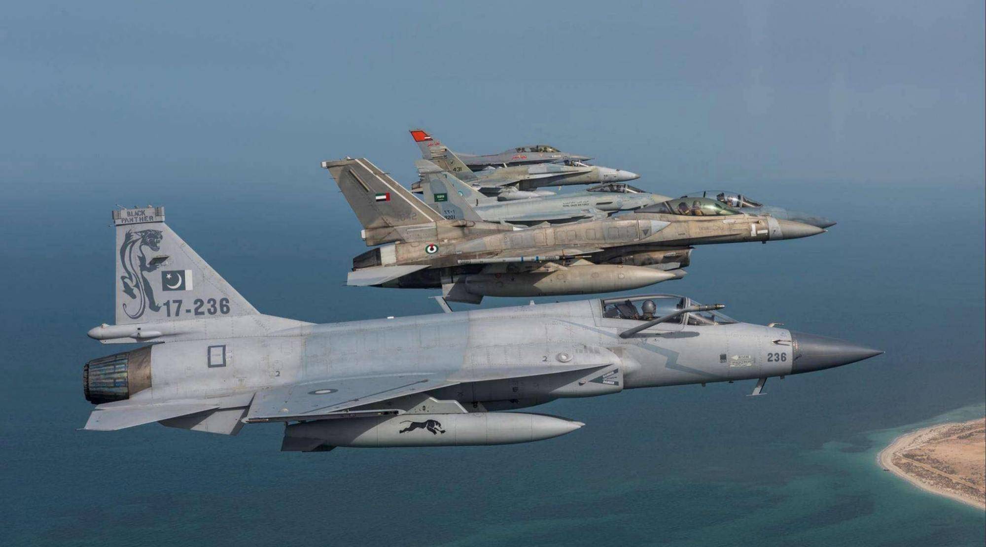 F16偷袭米格21，明明相差一整代但还使用这种手段