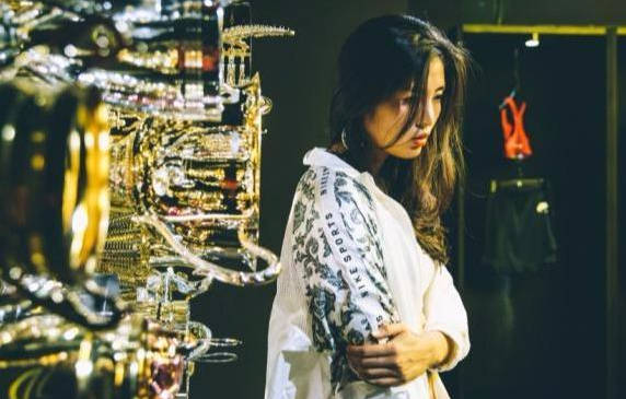 身材|最美国足女神，坐拥1.88米完美身材，退出国家队之后有望成为名模