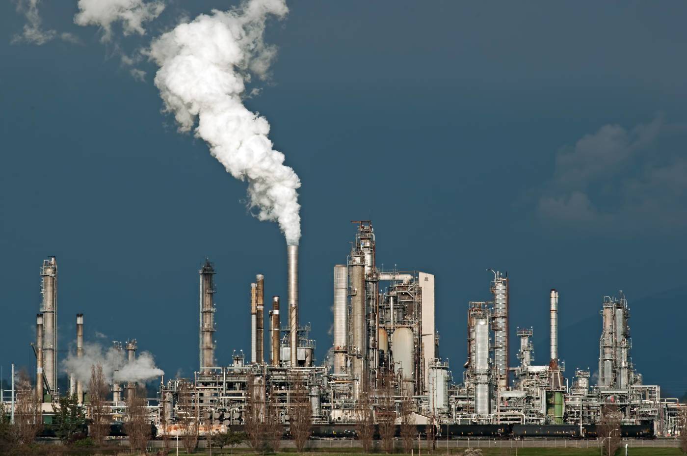 沙特向俄罗斯“宣战”，美国却坐收渔翁之利，