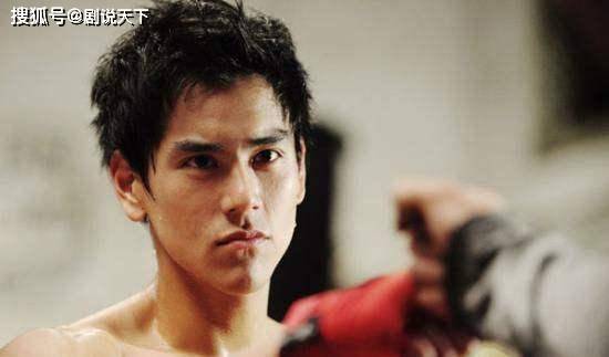 彭于晏|男神已放弃自我管理?45岁吴彦祖面部发福,38岁彭于晏尽显沧桑