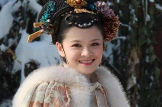 她是《甄嬛传》曹贵人,现实中嫁给了"温太医,美貌不输孙俪_陈思斯