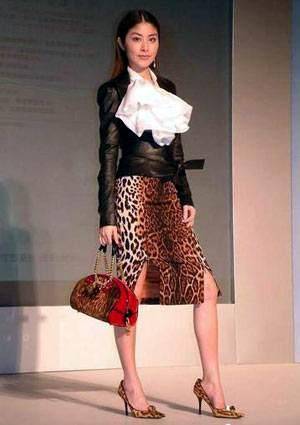 鞋子|鞋包组合：3个搭配秘笈，让你的衣品高级且有品味