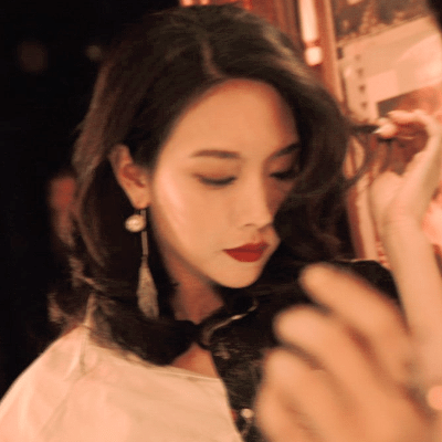 五官|舞台王者王霏霏终于赢了一回皇族万茜！滤镜终究敌不过实力啊...