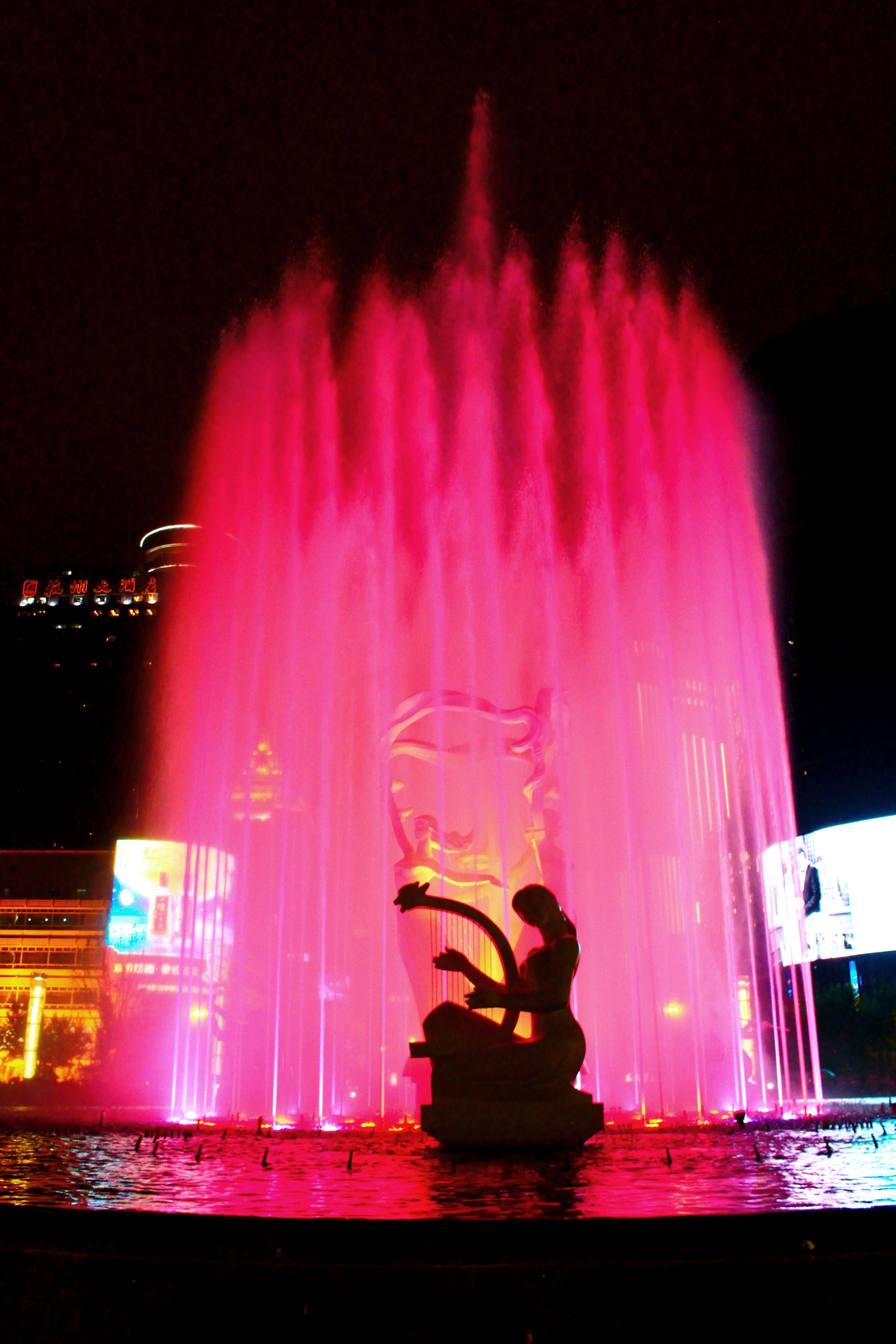 杭州武林广场音乐喷泉与灯光秀