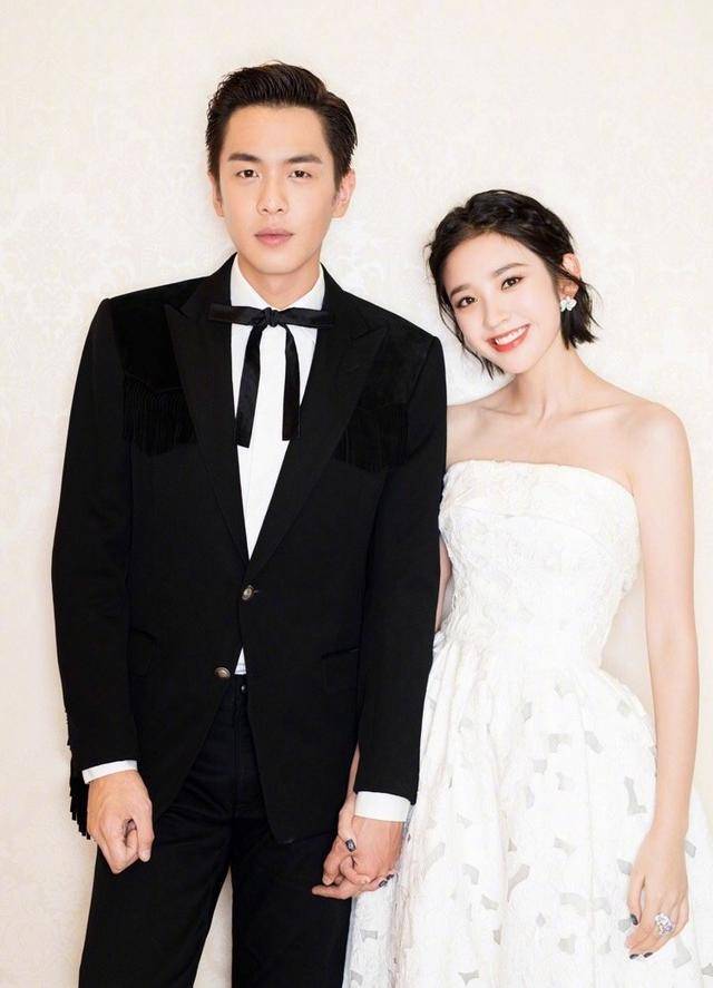 健身|太拼了！为产后复出，唐艺昕在椅子上倒立健身，身材恢复卓有成效