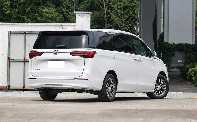 30万价位的mpv,谁才是真正的王者?别克gl8面对面pk大众威然