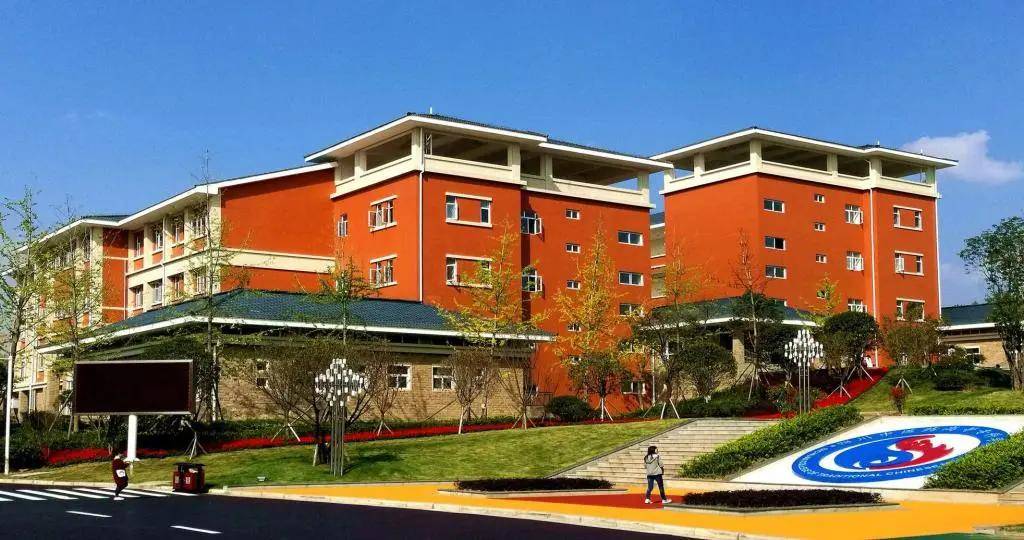 医学|四川有所“中医药”命名的老牌医学高校！已培养近10万名医药卫生专业人才