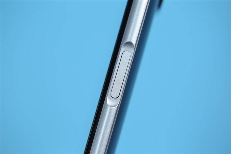 天玑720中端王炸!realme真我V5首发评测