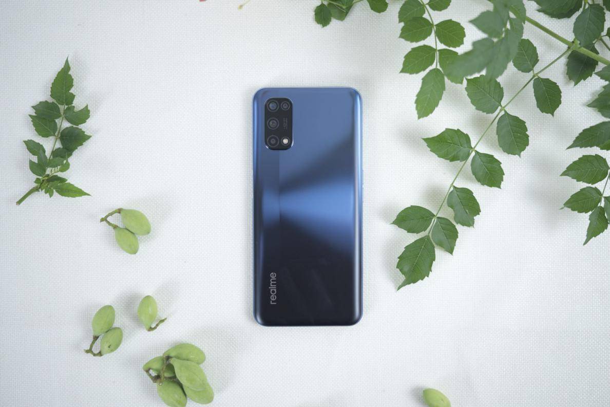 测评盘点|闪充大电池告别5G时代电量焦虑 realme真我V5手机体验