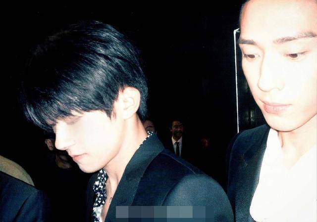 易烊千玺的电影照片 5ef41a62db5e473e85438787855bae28.jpeg