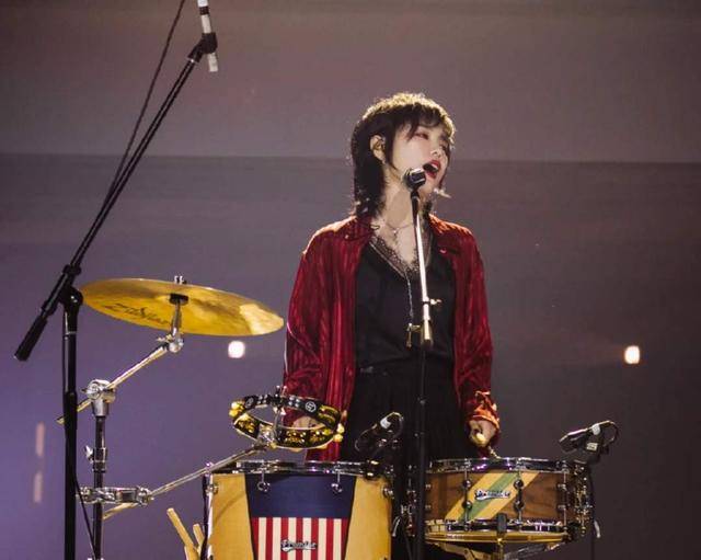 许飞，你要用道歉洗白，还是要多跟张萌学学啊