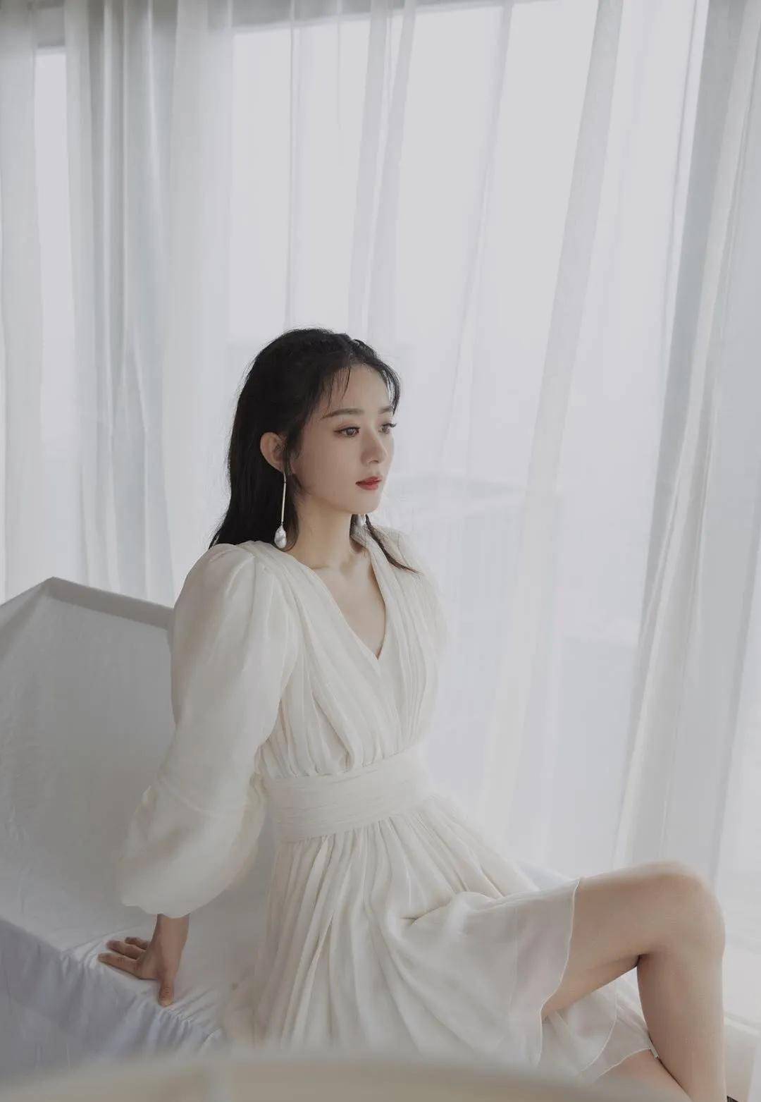 赵丽颖|看了产后赵丽颖的生图，杨幂怕是再也不敢营销自己“少女辣妈”人设了！