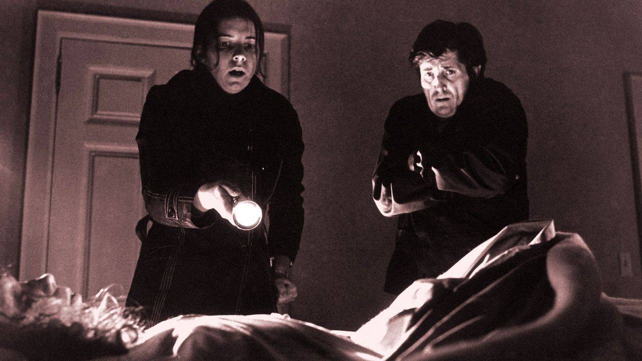 千惊万险 sorcerer(1977)虽然是部翻拍电影,但极具冲击力,仍然让人热血沸腾