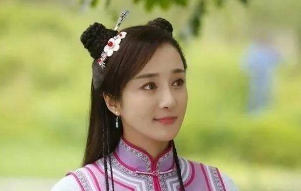 《北方有佳人》演员现状，昔年第一童星风光不