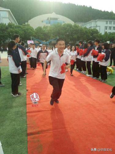 全国|谁是全国高考状元?是他?还是她?