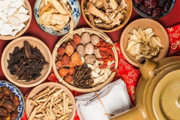 好心|反而会让他长不高,别好心办坏事父母的这种促进孩子长个的行为