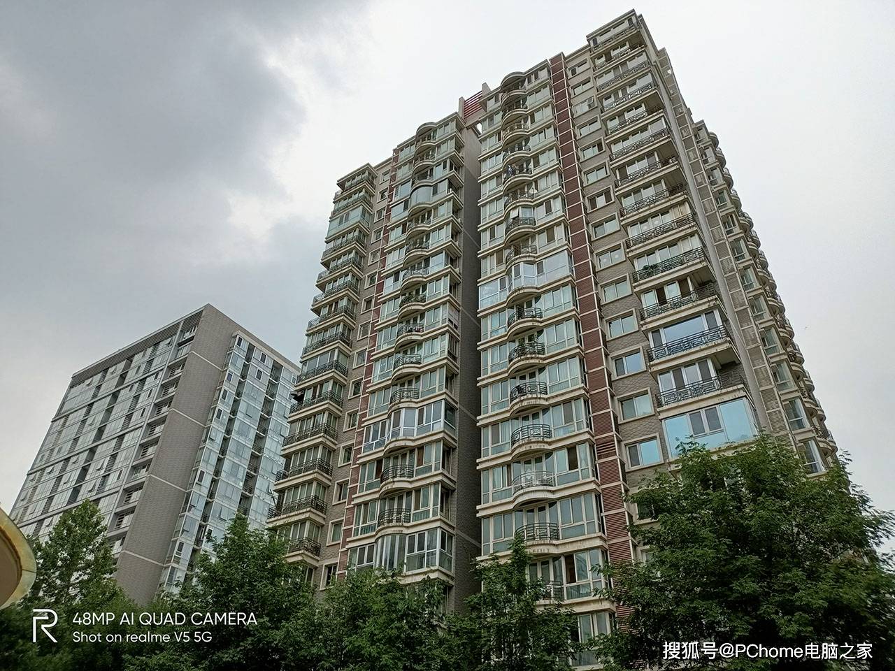 realme|realme真我V5评测 续航表现惊人1399起价真香